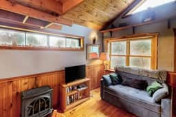 VT Guest Cottage at Sugarbush in Moretown, VT - Image 5